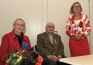 Ina, Frans en burgemeester Marijke van Beek